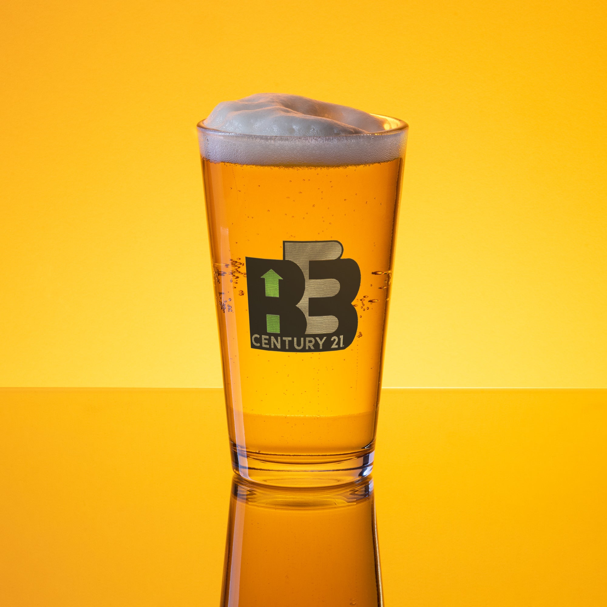 BE3 Seal Shaker pint glass