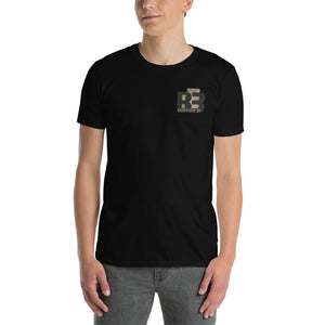 Open image in slideshow, BE3 Gold Logo Short-Sleeve Men&#39;s T-Shirt

